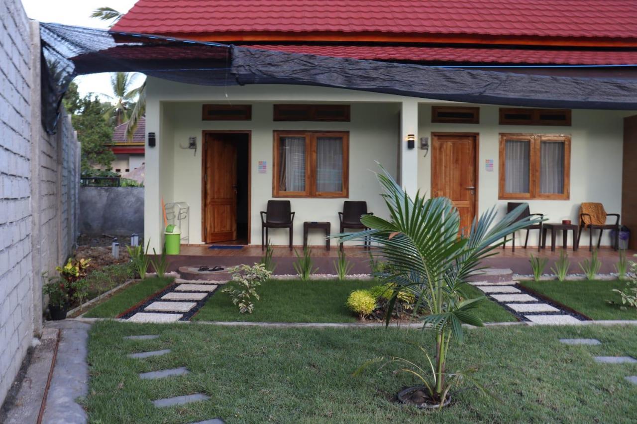 Room 212 Kuta  Екстер'єр фото