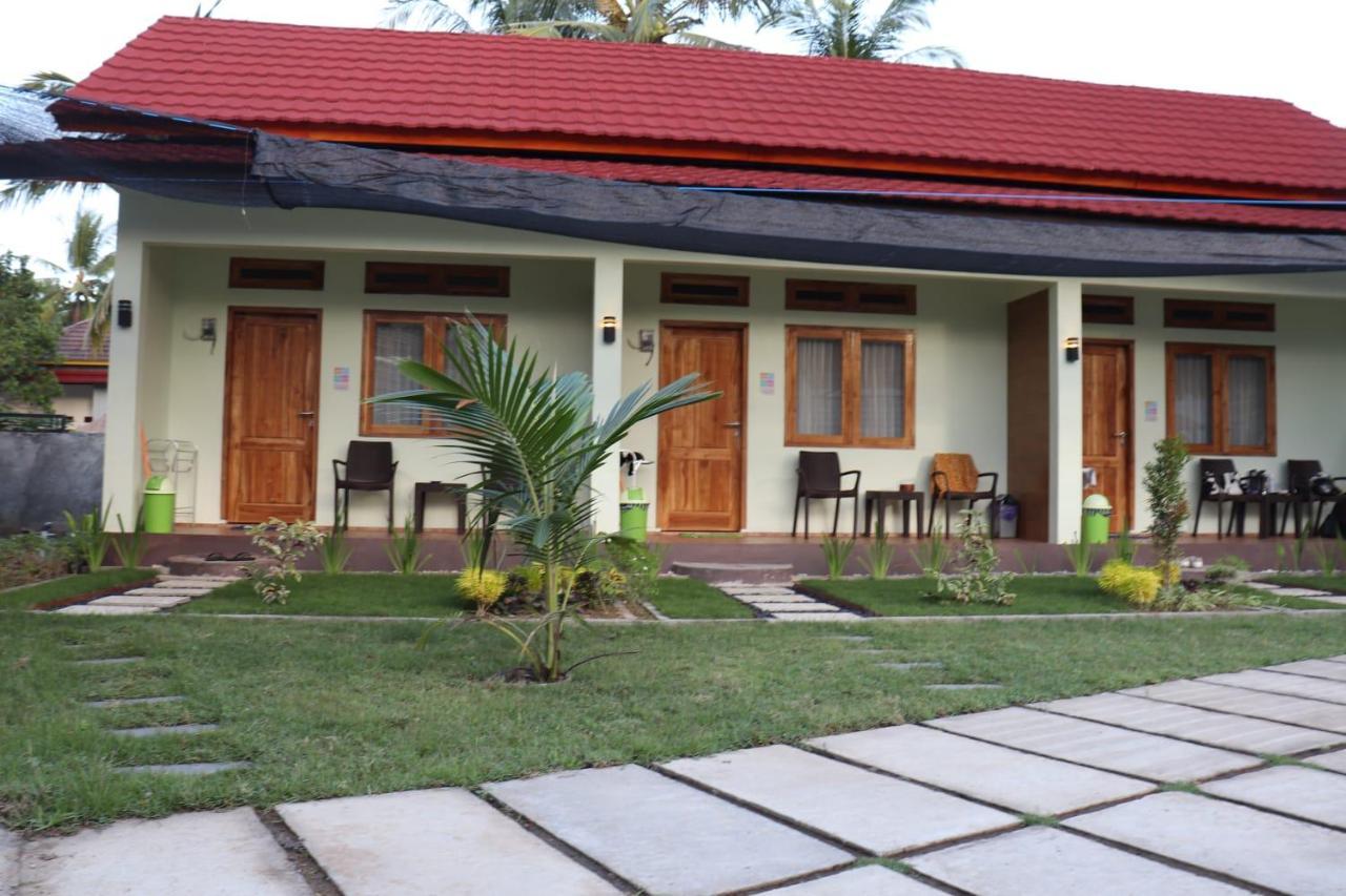 Room 212 Kuta  Екстер'єр фото