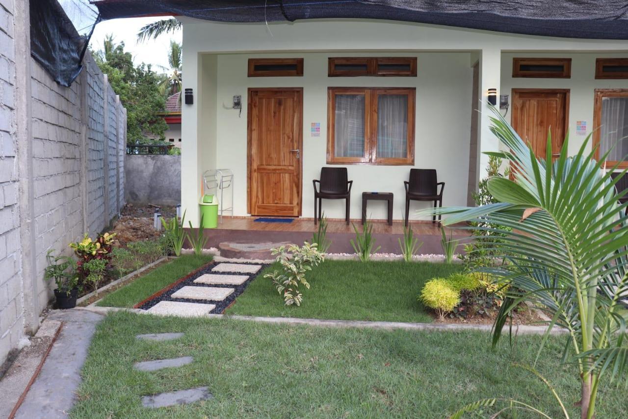 Room 212 Kuta  Екстер'єр фото